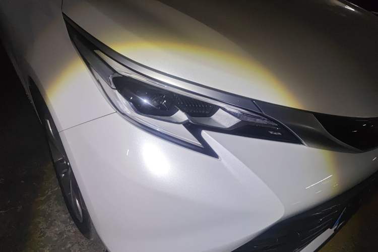 Used Toyota Sienna 2023 2.5L Hybrid Ultimate Edition
