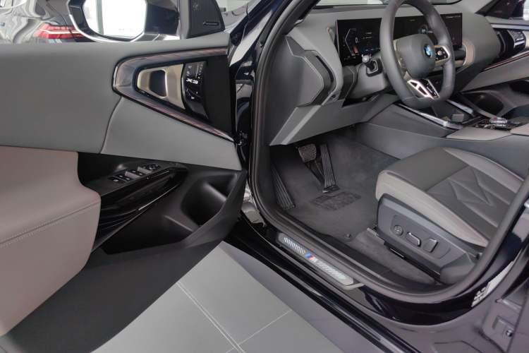 Used BMW X3 2025 xDrive30L Luxury Edition M Sport Package Driver Seat