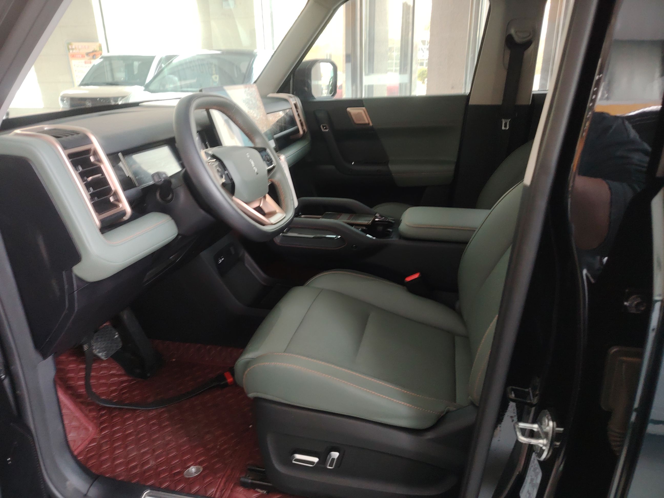 Переднее сиденье в автомобиле