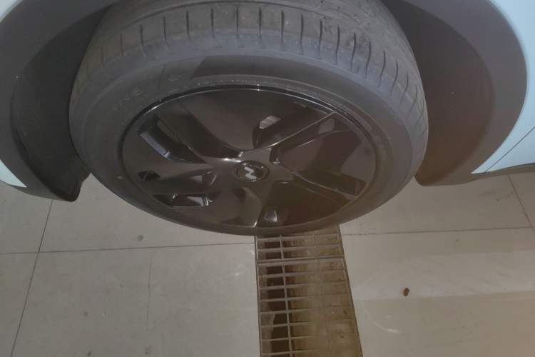 Used ONVO L60 2025 Model—60 kWh Rear-Wheel-Drive Version
