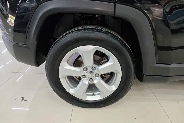 Used Jeep Compass 2017 200T Automatic Family Edition Exterior 5