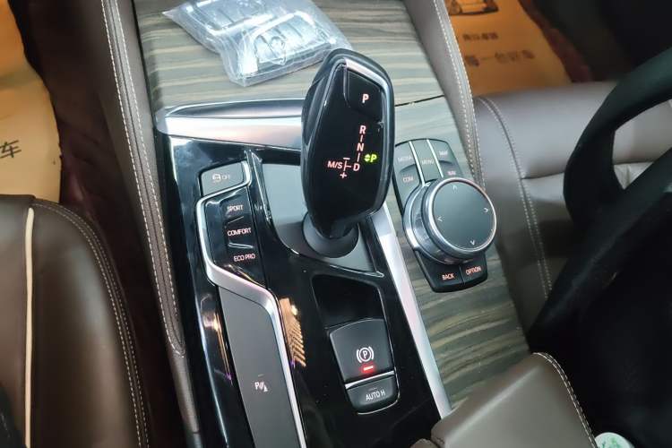 Used BMW 5 Series 2018 Facelifted 530Li xDrive Luxury Package