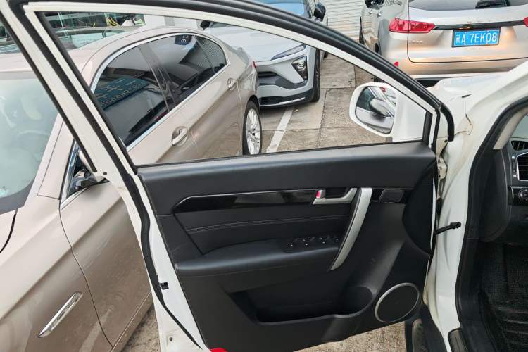 Used Chevrolet Captiva 2014 2.4L 4x4 Flagship Edition 7 Seats