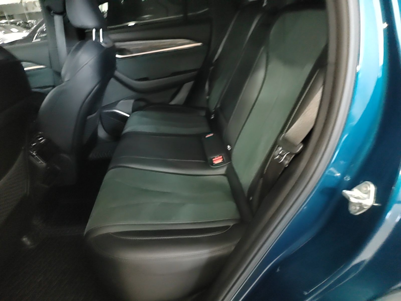 Geely Auto Monjaro L 2021 2.0TD DCT EVO Two-Wheel Drive Smart Luxury Version — снимка 20