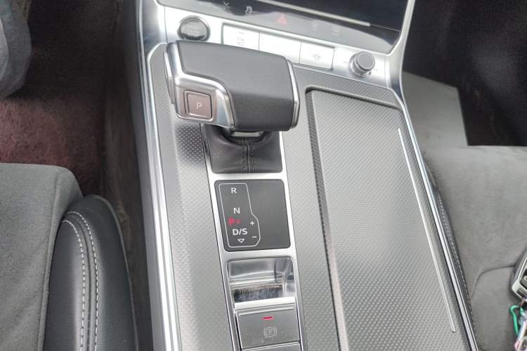Used Audi A6L 2023 Revised 45 TFSI Prestige Dynamic Edition Gear Lever