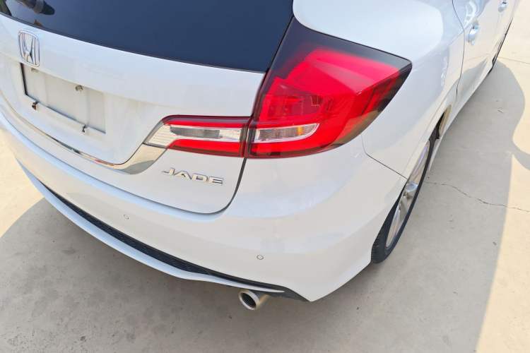 Used Honda Jade 2017 1.8L automatic Comfort version 5 seats
