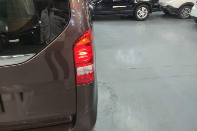 Used Mercedes-Benz V-Class 2018 V250 2.0T Middle East Version