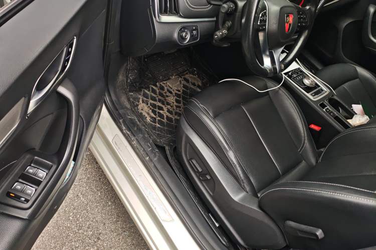 Used Roewe i6 New Energy 2017 45T Hybrid Connect & Smart Enjoyment Edition Driver Seat