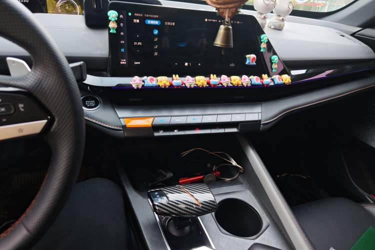 Used CHANGAN UNI-V 2022 1.5T Prestige Version
