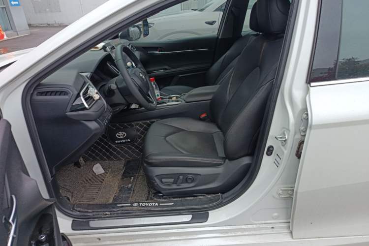 Used Toyota Camry 2021 2.5G Luxury Edition
