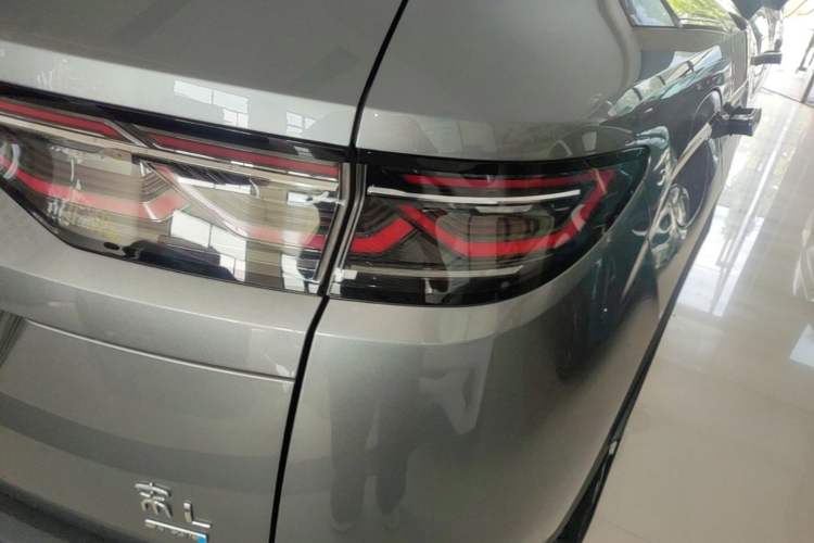 Used BYD Song L DM-i 2025 Intelligent Driving Version 112 km Beyond-Range Type