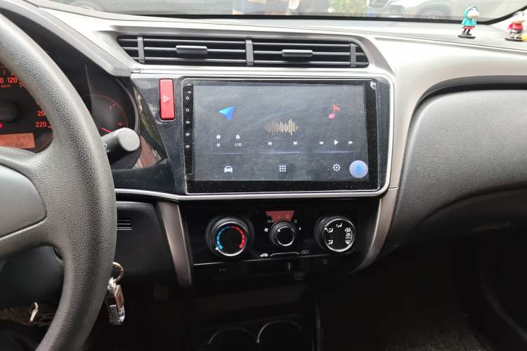 Used Honda City 2015 1.5L manual Comfort version