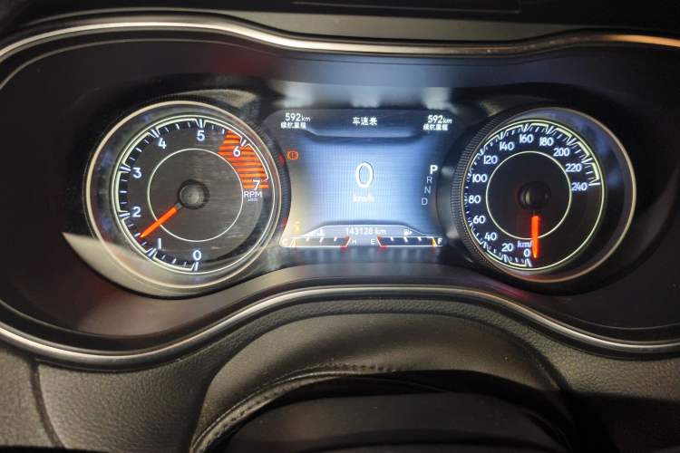 Used Jeep Cherokee 2019 2.0T Two-Wheel Drive Smart Enjoyment Version China V