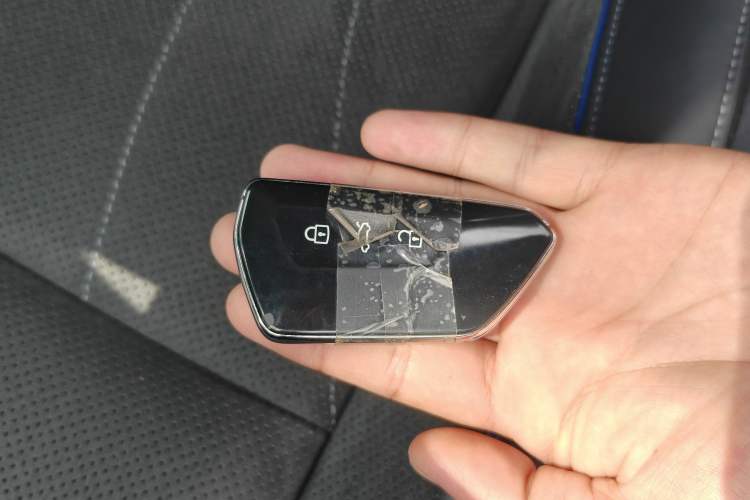 Used Volkswagen Tiguan L 2024 PRO 380TSI Four-Wheel Drive R-Line Prestige Edition Vehicle Key