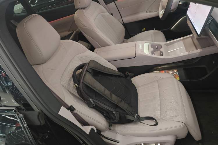 Used ONVO L60 2024 60 kWh Rear-Drive Version