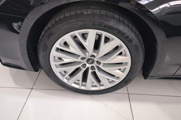 Used Audi A7L 2024 45TFSI S-line Dream-Building Edition Flow Crystal Package