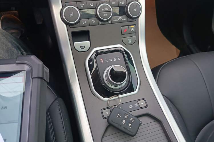 Used Land Rover Range Rover Evoque 2016 2.0T SE Smart Glow Edition
