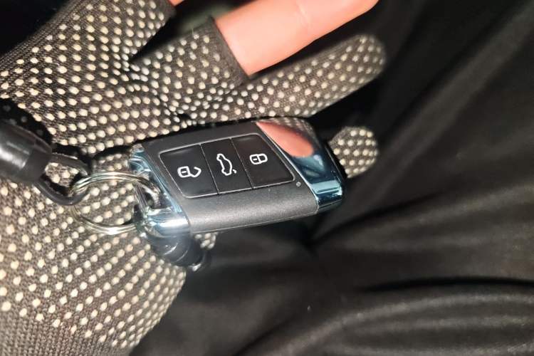 Used Volkswagen Magotan 2023 2 Million Units Limited Edition 330TSI DSG Leading Version Vehicle Key