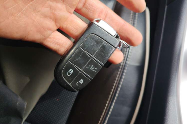 Used Jeep Grand Cherokee 2015 3.6L Luxury Navigation Edition