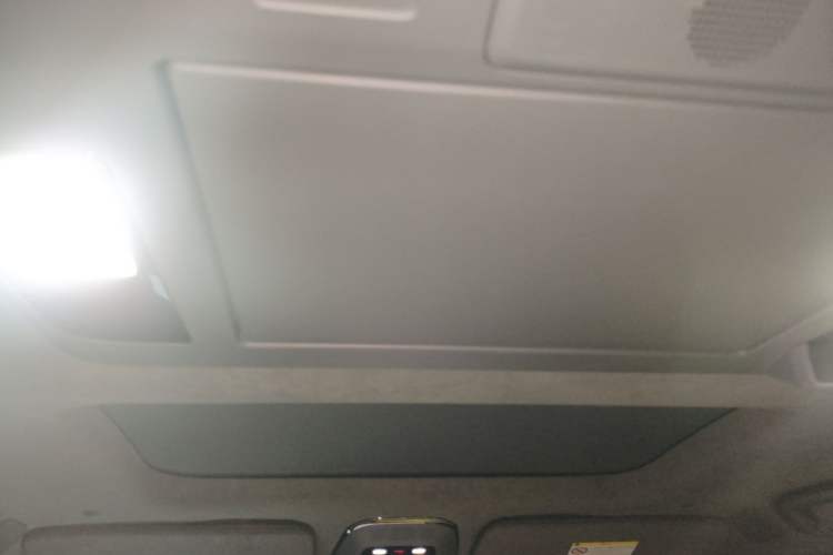 Used Zeekr 009 2024 7-Seater Walk-Through Version Four-Wheel Drive 108 kWh
