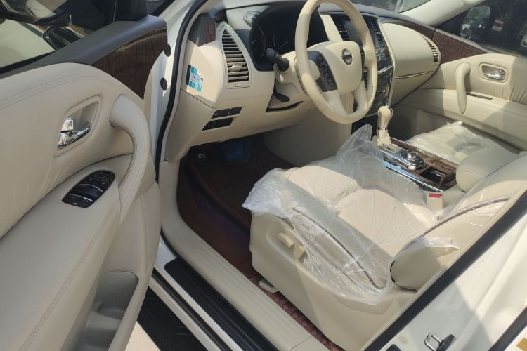 Used Nissan Patrol 2019 Y62 4.0L SE OPT with 18-inch Wheels – Middle East Driver Seat