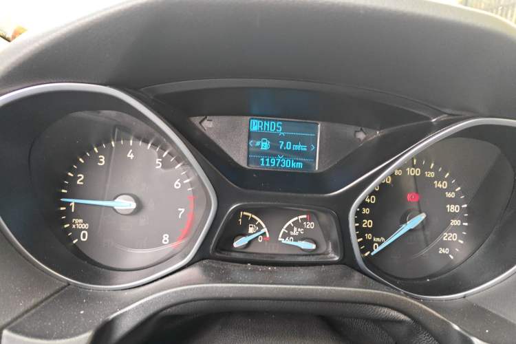 Used Ford Focus 2015 Sedan 1.6L Automatic Trend Model Odometer Close Up