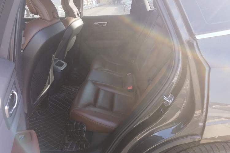 Used Volvo XC60 2019 T5 4x4 Zhiyuan Edition China VI Standard