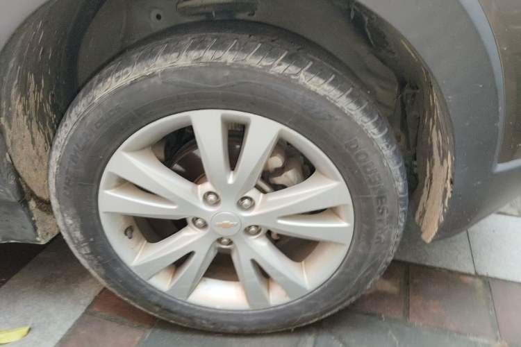 Used Chevrolet Captiva 2015 2.4L 4x4 Flagship Edition 7-Seater