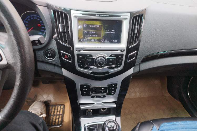 Used BYD Surui 2014 1.5TI Manual Luxury Model
