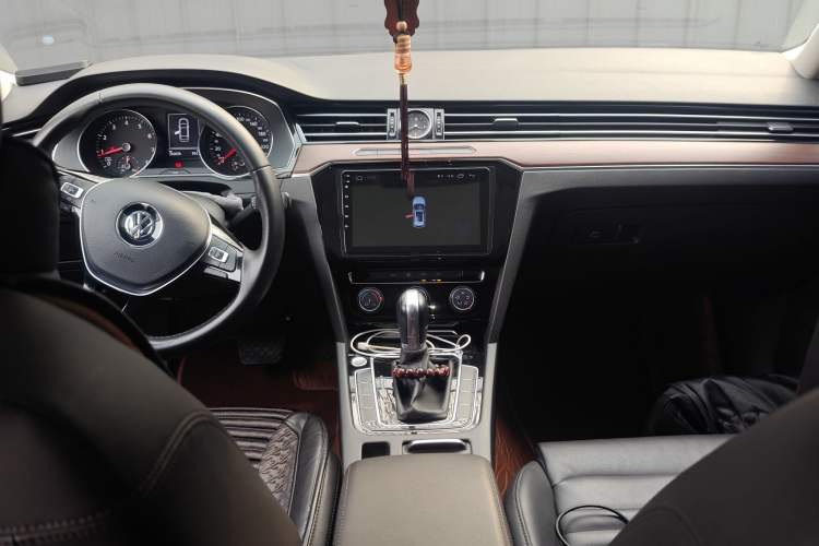 Used Volkswagen Magotan 2019 330TSI DSG Leading Edition China V Standard
