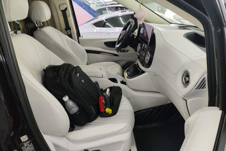 Used Mercedes-Benz Vito 2021 2.0T Elite Version 7 Seats