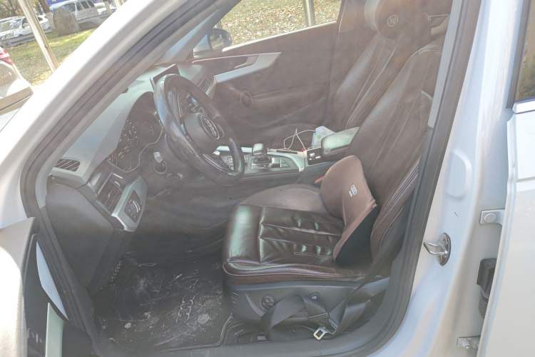 Used Audi A4L 2018 30th Anniversary Edition 40 TFSI Fashion Model
