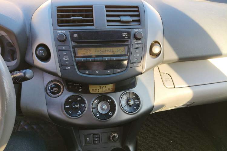 Used Toyota RAV4 2009 2.4L Automatic Luxury Edition