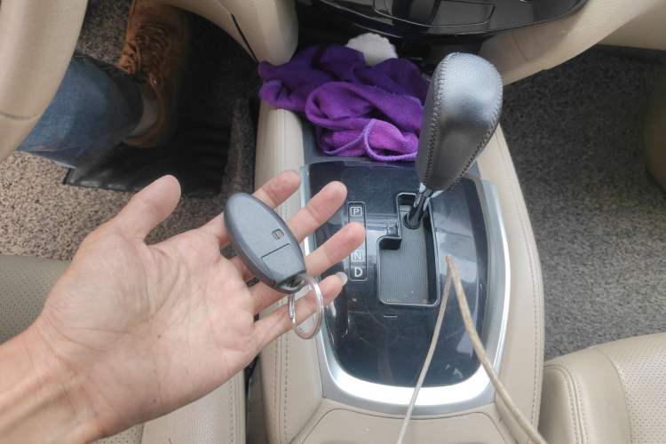 Used Nissan X-Trail 2014 2.0L CVT Comfort Edition 2WD Vehicle Key