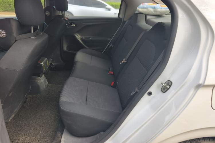 Used Peugeot 301 2014 1.6L Manual Comfort Edition
