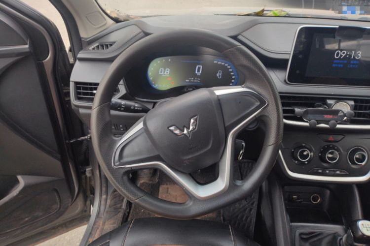 Used Wuling Hongguang S3 2018 1.5T Manual Comfort Model China V Standard