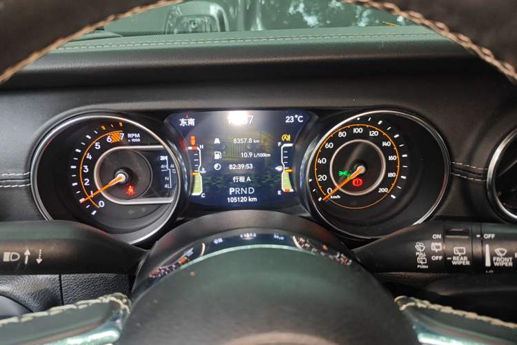 Used Jeep Wrangler 2019 2.0T Sahara Four-Door Version China VI Emission Standard
