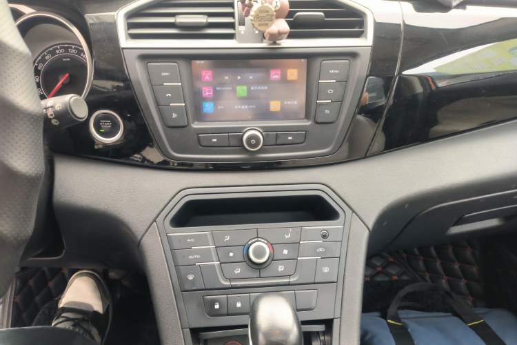 Used MG GS 2015 2.0TGI TST Luxury Edition
