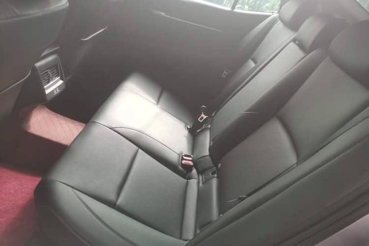 Used Toyota Camry 2026 Model Dual-Engine 2.0HSE Sport Lite Edition Left Rear Seat