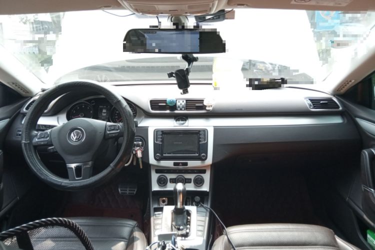 Used Volkswagen FAW-Volkswagen CC 2016 1.8TSI Luxury Model Center Console
