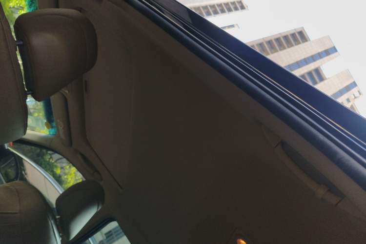 Used Toyota Crown 2015 2.0T Fashion Edition
