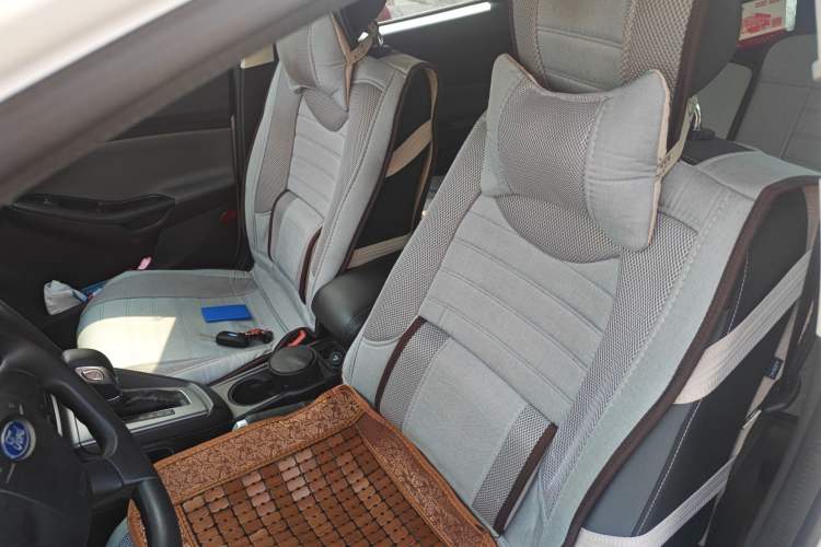 Used Ford Focus 2012 Hatchback 1.6L Automatic Comfort Model
