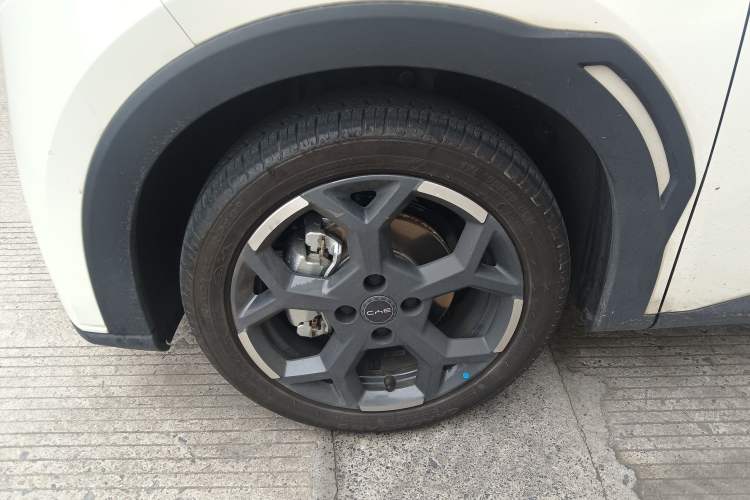 Used BYD Seagull 2025 405 km Flying Edition Left Front Wheel Hub