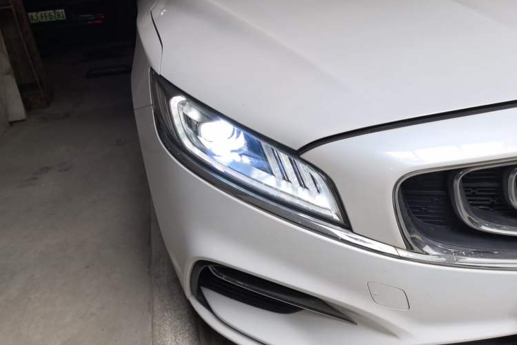 Used Geely Auto Emgrand GT 2020 Revised 1.8T Navigation Edition Right Front Headlight