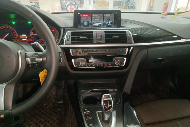 Used BMW 3 Series 2018 320Li Leading Model M Sport Package
