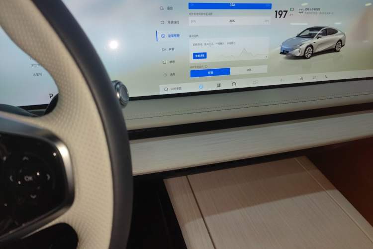 Used Geely Galaxy E8 2024 665 km Range Rear-Drive Starship Long-Range Version Audio And AC Panel