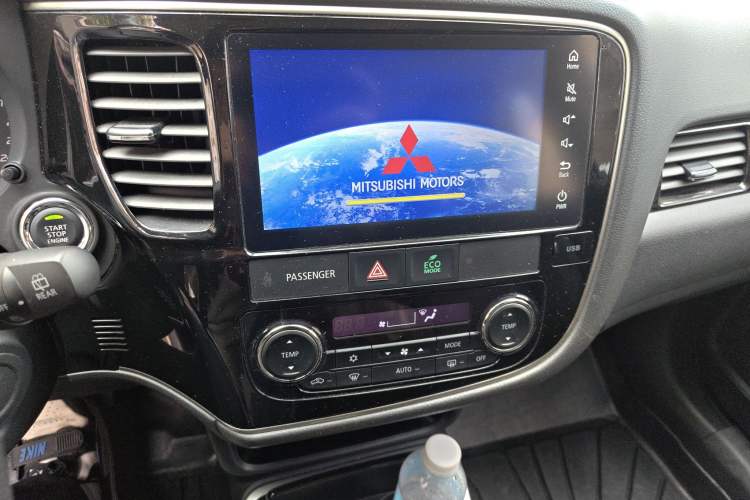 Used Mitsubishi Outlander 2018 2.0L Two-Wheel Drive Glory Edition 5 Seats
