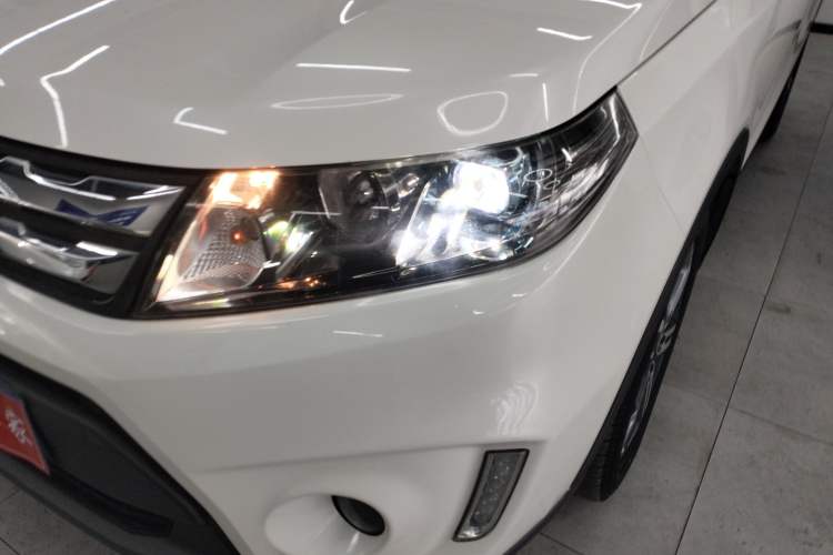 Used Suzuki Vitara 2016 1.4T Automatic Two-Wheel Drive Luxury Version Left Front Headlight