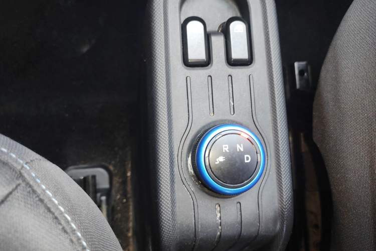 Used Wuling Hongguang MINIEV 2022 Zizai Version Lithium Iron Phosphate Gear Lever