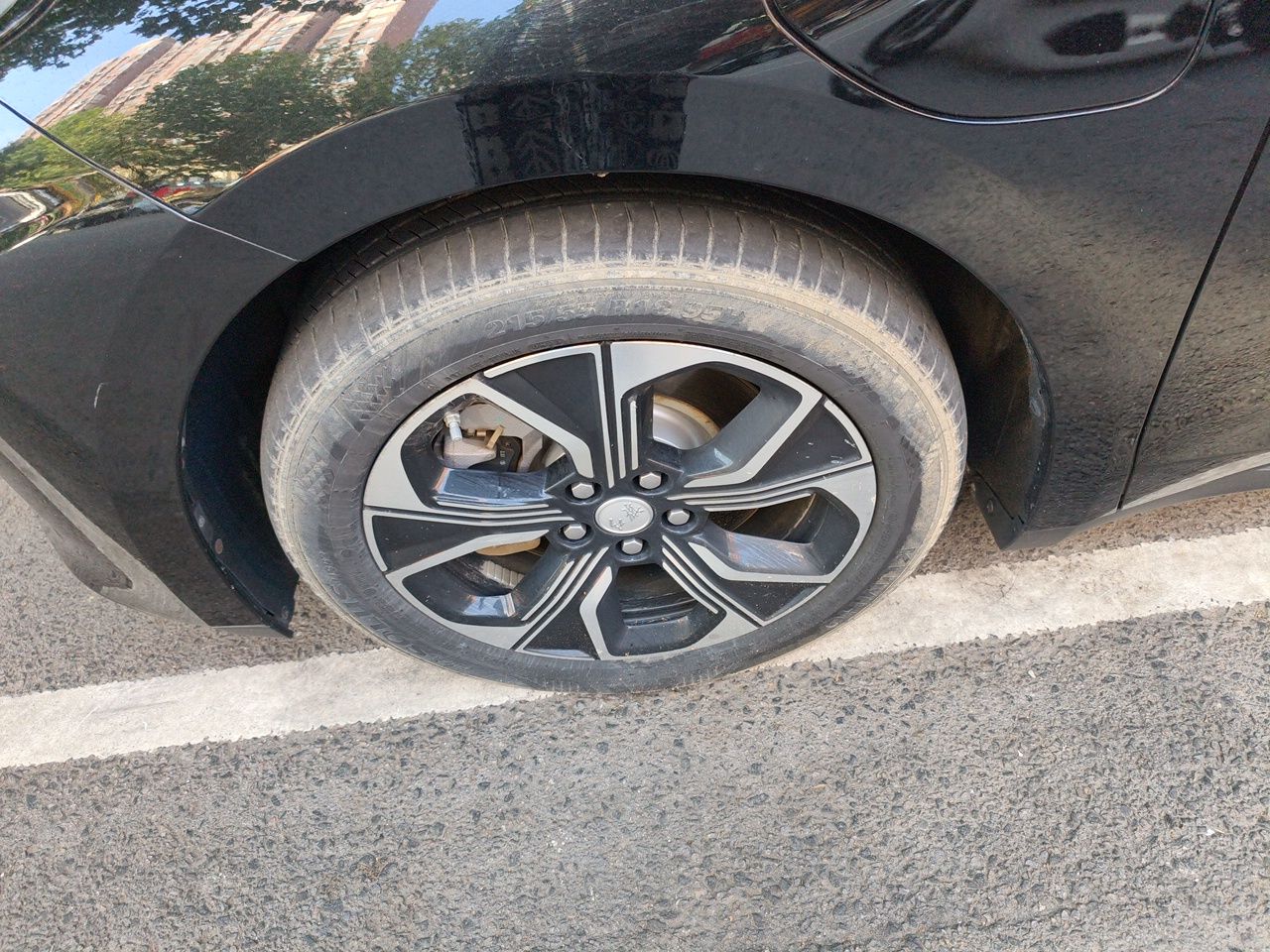 Hongqi E-QM5 2023 Base Travel Edition — снимка 8